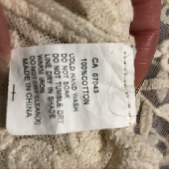 Beautiful lace tunic - Picture 6 of 6